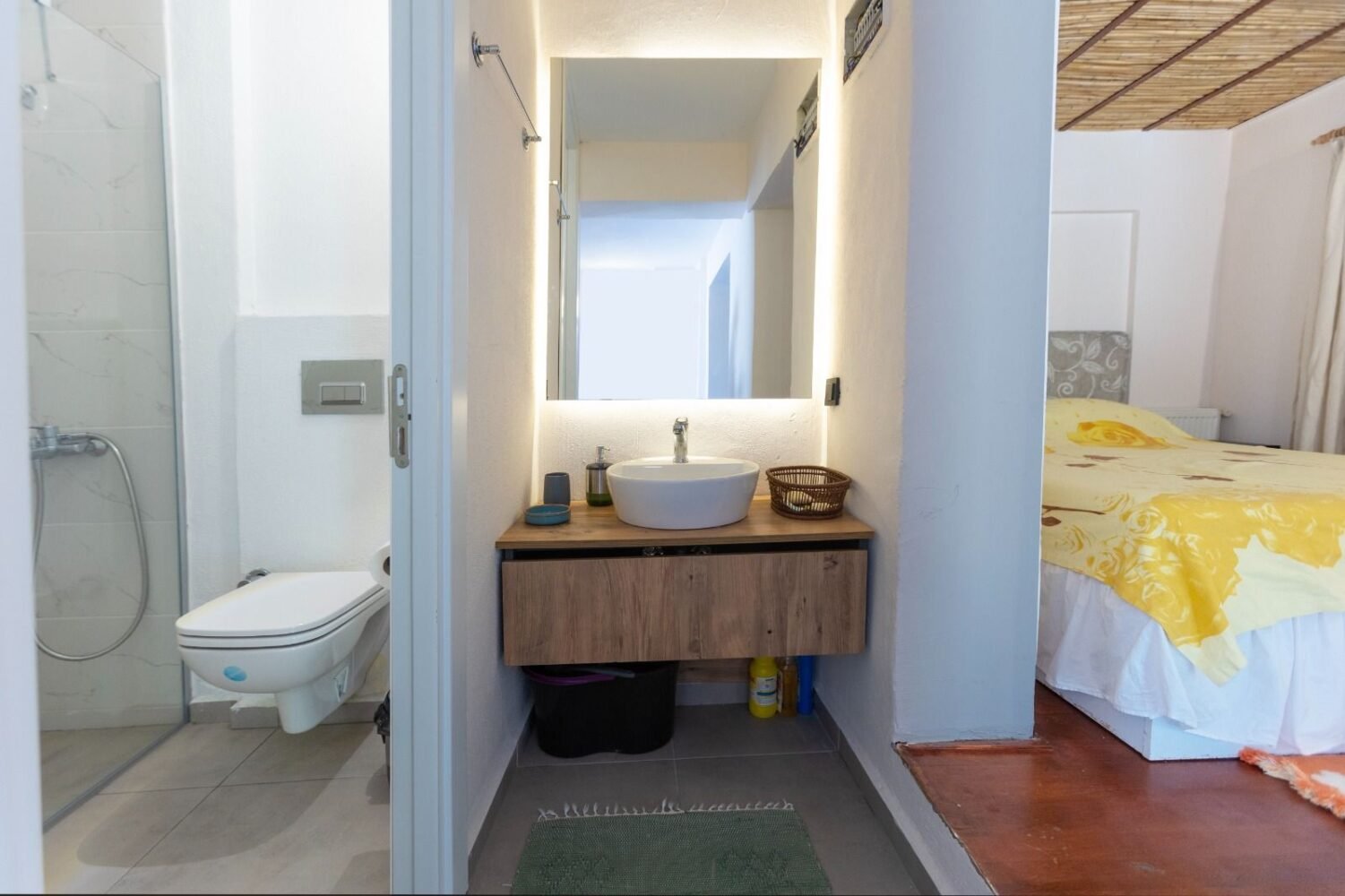 Studio 374 Kırmızı – Banyo · Kadıkalesi, Gümüşlük, Bodrum