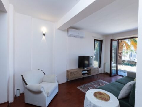 Studio 374 Kırmızı – Oturma odası · Kadıkalesi, Gümüşlük, Bodrum