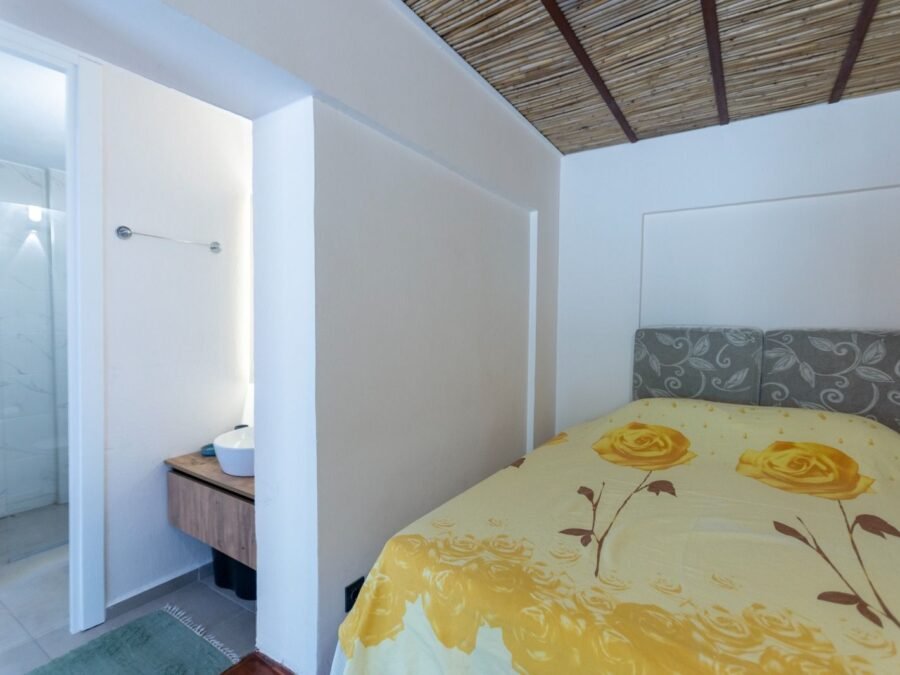 Studio 374 Kırmızı – Yatak odası · Kadıkalesi, Gümüşlük, Bodrum