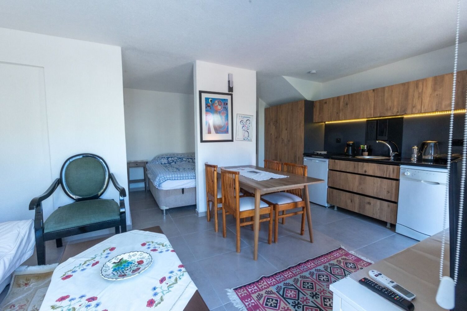 Studio 374 Yeşil – Oturma odası · Kadıkalesi, Gümüşlük, Bodrum